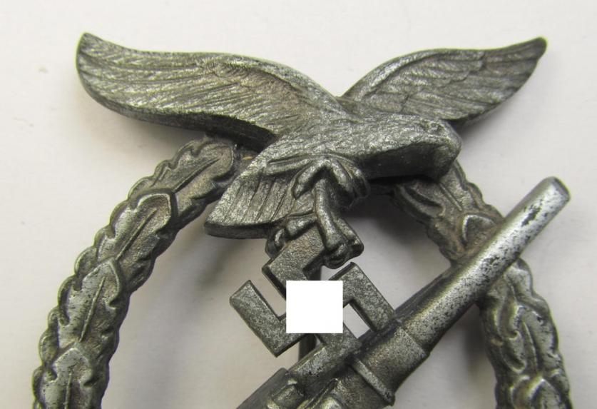 Attractive, later-war period- and/or: zinc- (ie. 'Feinzink'-) based- example of a non-maker-marked, WH (Luftwaffe) 'Flakkampfabzeichen' (or: airforce anti-aircraft badge) as was produced by the: 'Wilhelm Deumer'-company