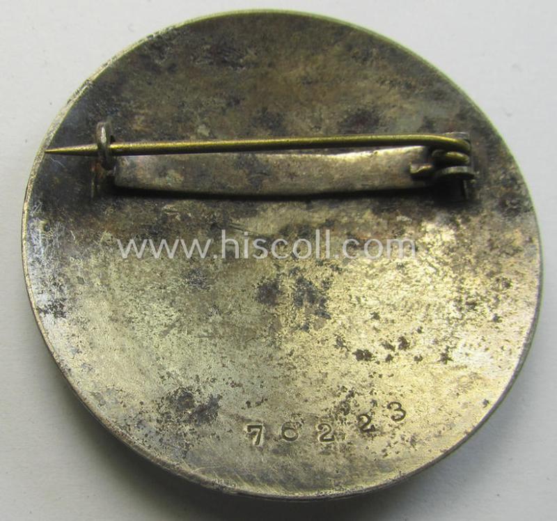 Attractive, 'Deutscher Frauenarbeitsdienst' (or: womens'-labour-service) so-called: 'Dienstbrosche' being a non-maker-marked example as was executed in silverish-toned metal and bearing a unique serial-number ('76223')