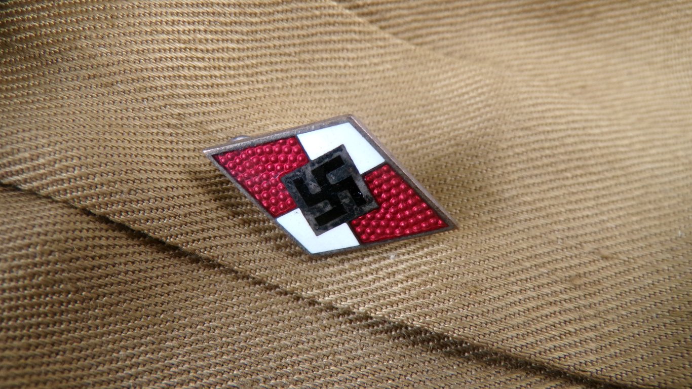 Complete Hitler Jugend Uniform Part 1