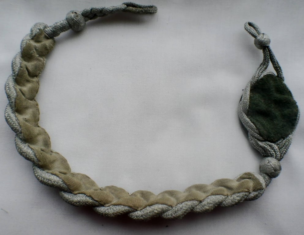 A Heer Marksmanship Lanyard Grade 1 (Heer Schützenschnur) 2nd pattern variant.