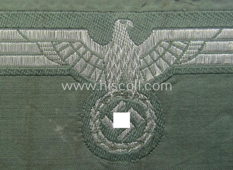 Attractive, WH (Heeres) officers'- (ie. eventually NCO-) type breasteagle being a 'virtually mint- ie. unissued' example as executed in attractive so-called: 'flat-wire'- (ie. 'BeVo'-) weave-pattern