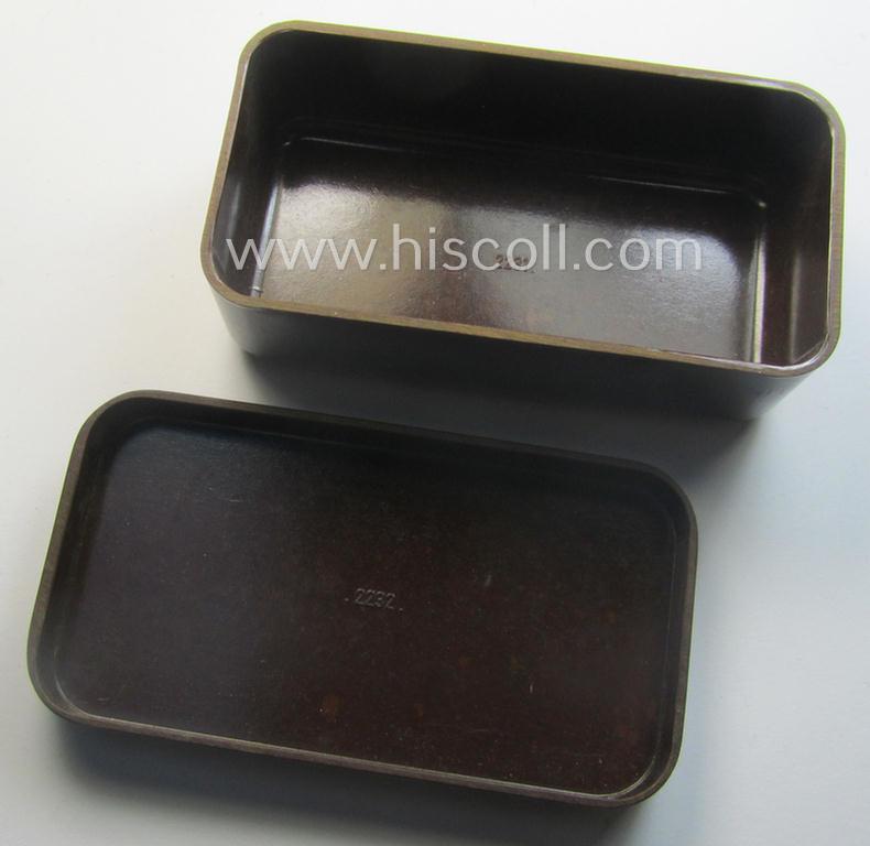 'Standard-issue'-type WH 'Seifebuchse' (ie. soap-container) being an undamaged example as executed in brownish-red-coloured 'Bakelite'