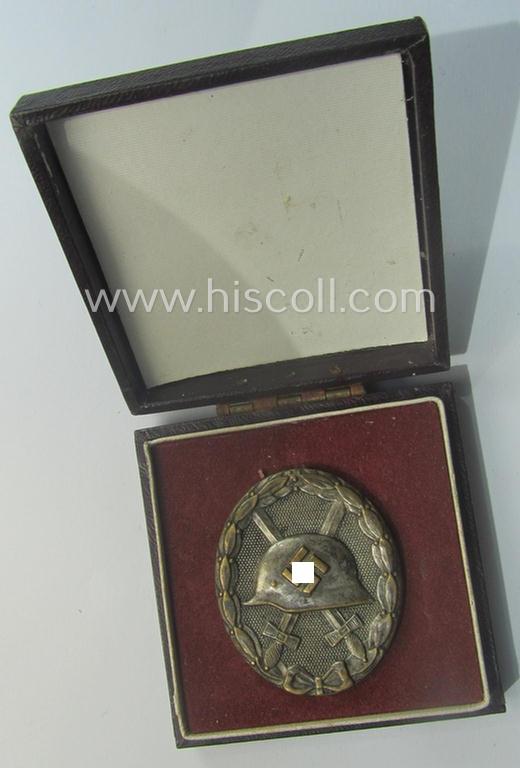 'Verwundeten-Abzeichen in Silber' being a fairly luxuriously-styled, non-maker-marked- and/or typical 'Buntmetall'-based example that comes stored in its generic, etui as issued and/or recently found