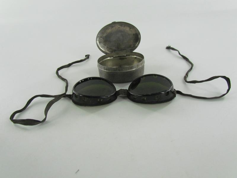 WH/SS aluminum Sun/Dust Goggles in Original Case