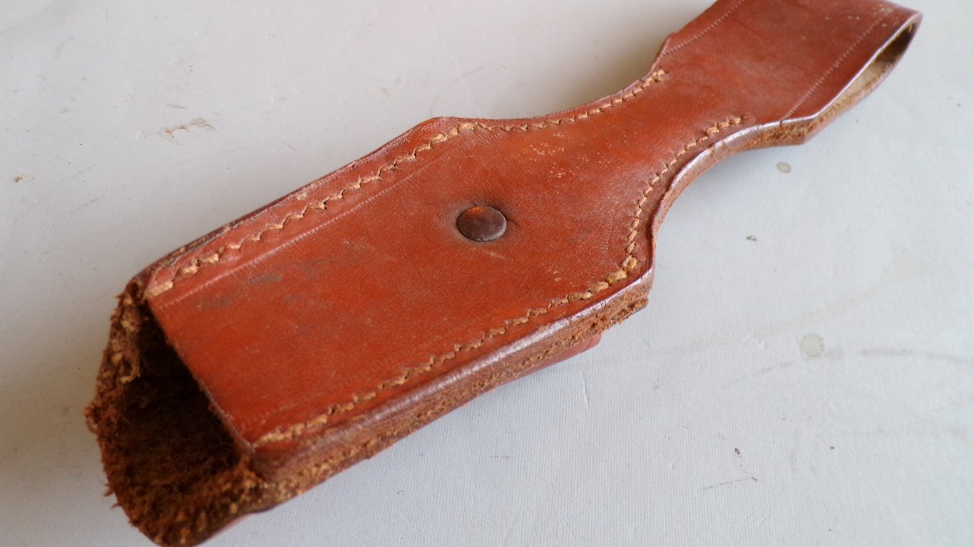 Brown Leather KS98 Dress Bayonet Frog Mint