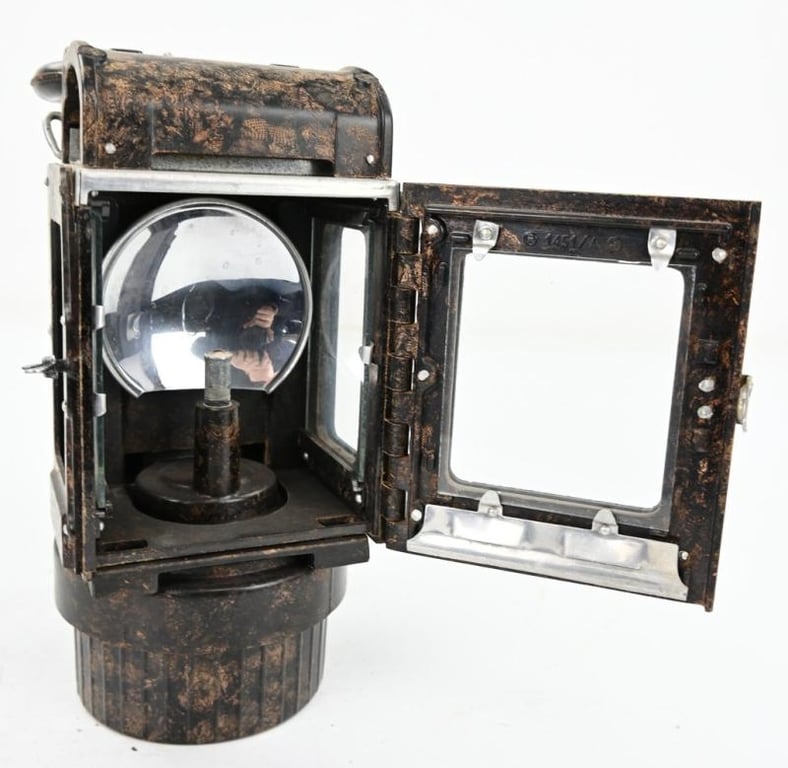 German WH Einheitslatern with Hook