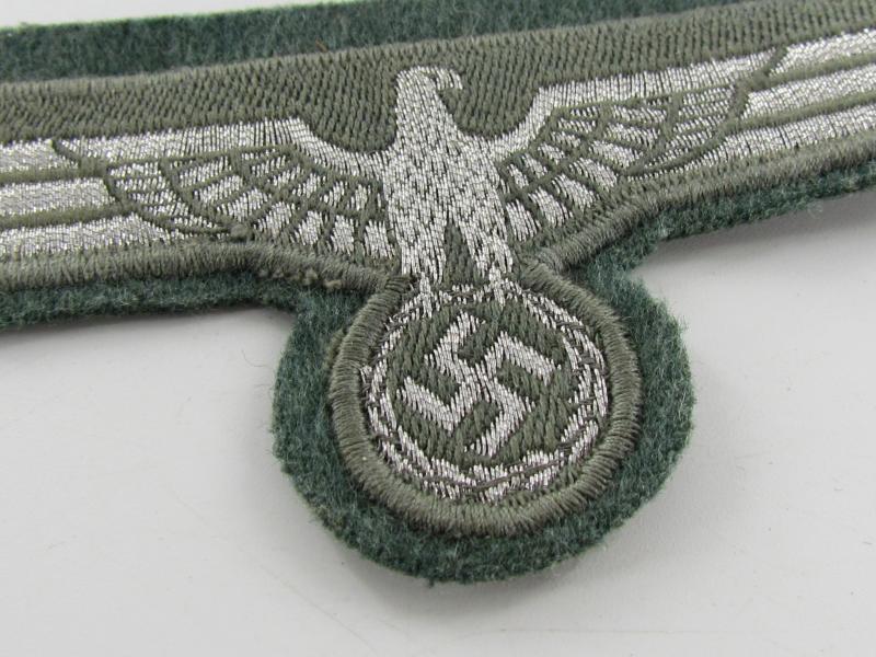M33 army (Heer) ‘BeVo’ flatwire breast eagle