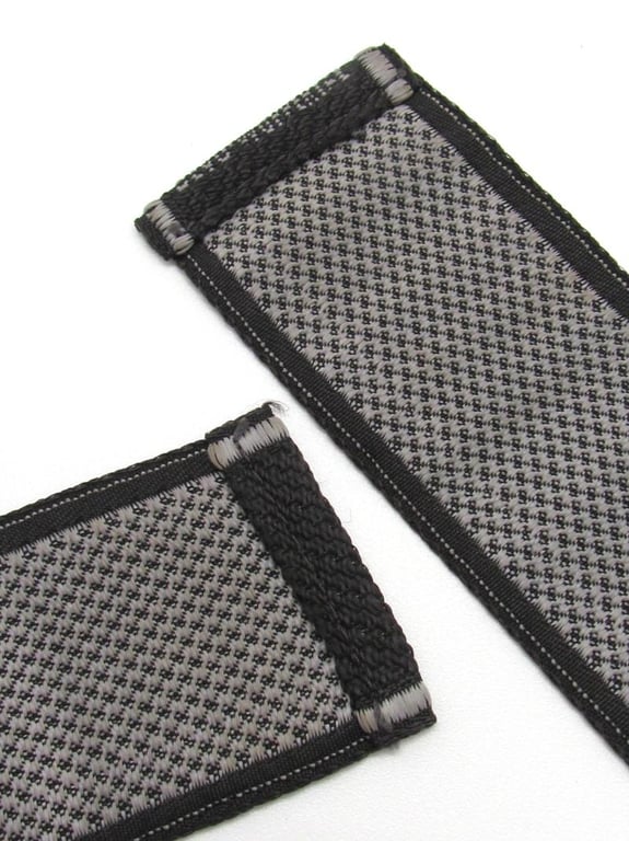 Waffen-SS 17. Panzergrenadier Division ‘Götz von Berlichingen’ Bevo Cufftitle