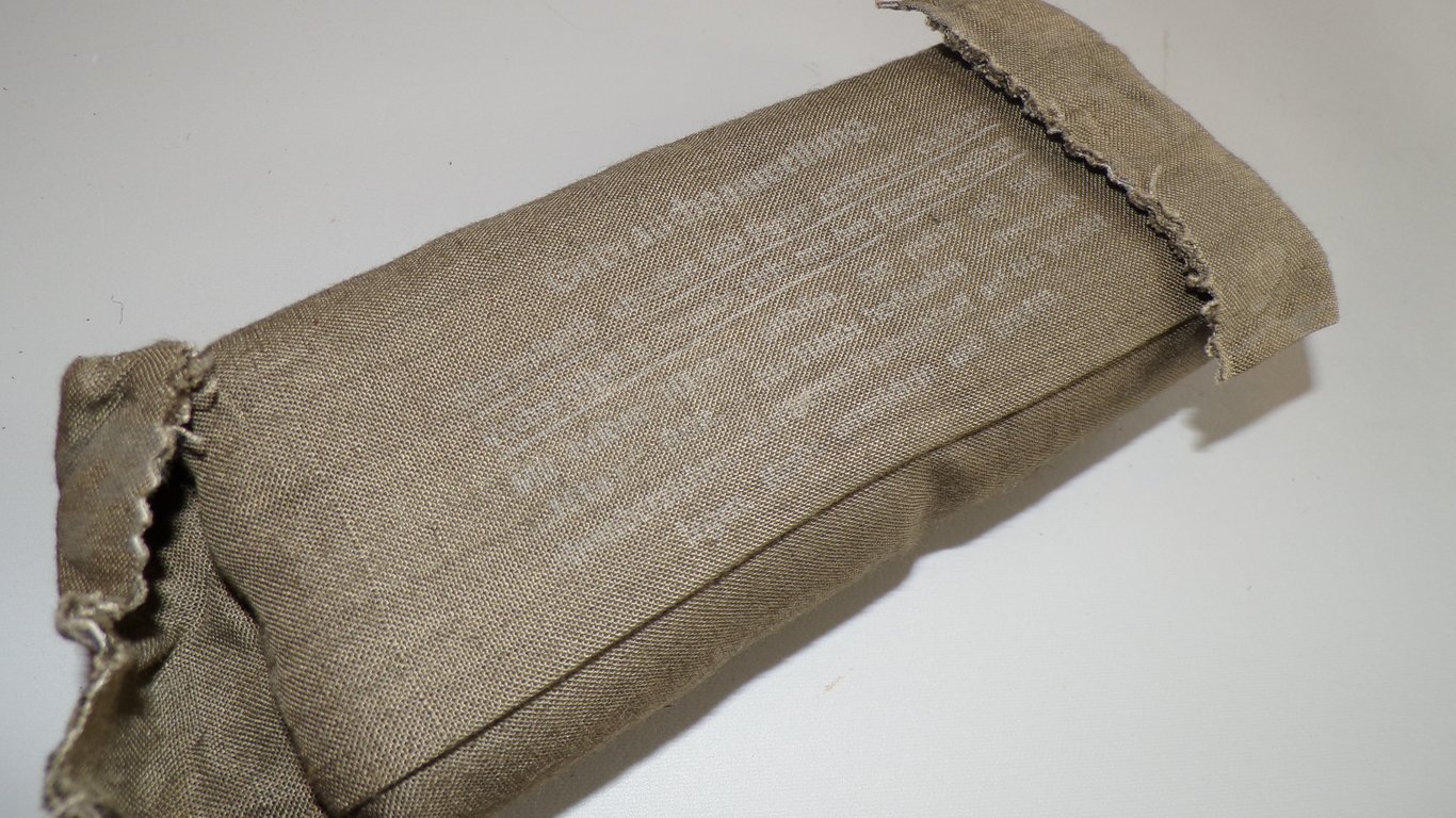 Marine Verbandpäckchen gross 1944