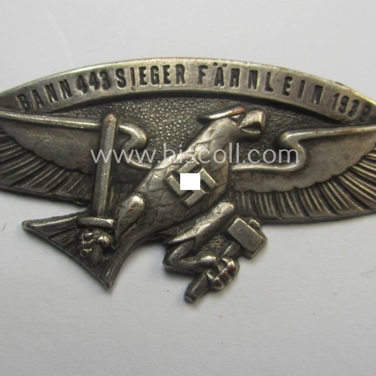 Rarely found, HJ- ie. BDM (ie. 'Hitlerjugend' or: 'Bund Deutscher Mädel') related commemorative day-badge (ie. 'Siegerplakette') showing the text: 'Bann 443 - Sieger Fähnlein - 1939'