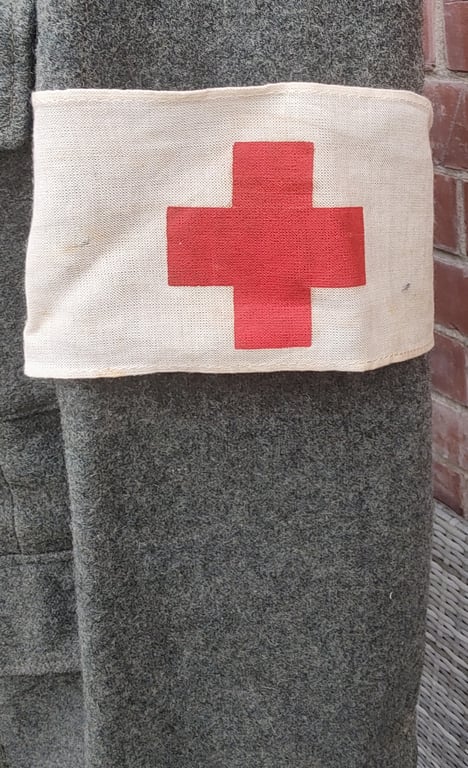 WW2 German M43 Army NCO Medics Combat Tunic