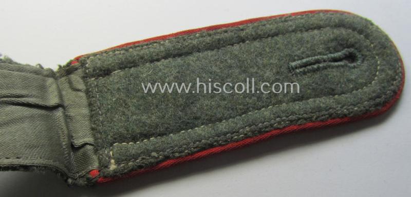 Superb - albeit single! - example of a WH (Heeres), early- (ie. mid-)war period- (ie. 'M40'- ie. 'M43'-pattern) neatly 'cyphered' NCO-type shoulderstrap as was intended for usage by an: 'Uffz. eines Artillerie-Lehr-Abts. o. Rgts.'