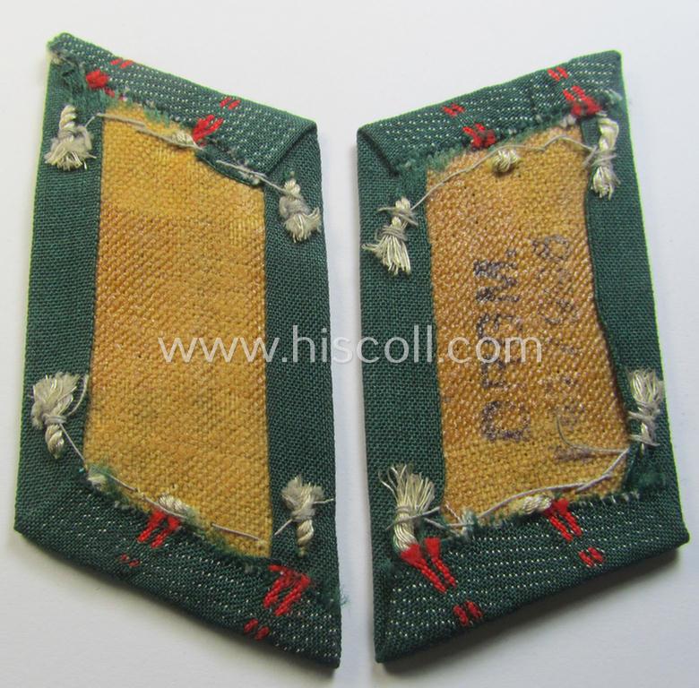 Superb, pair of WH (Heeres) later-war-pattern, officers'-type collar-tabs (ie. 'Kragenspiegel für Offiziere') as entirely executed in 'BeVo'-weave pattern as was intended for an officer serving within the: '(Sturm)Artillerie-Truppen'