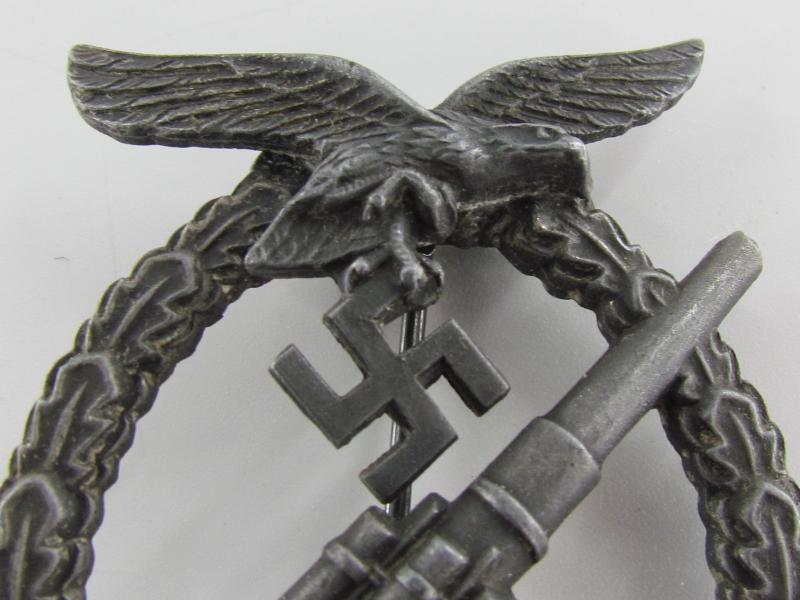 Luftwaffe Flak Abzeichen ( Flak Artillery War Badge )