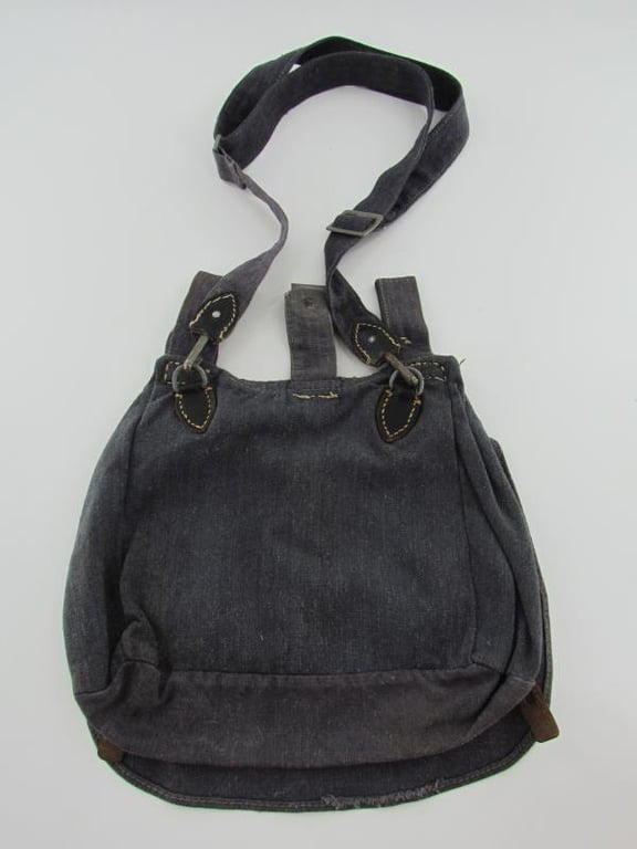 Luftwaffe M31 Bread Bag With Carrying Strap 1942