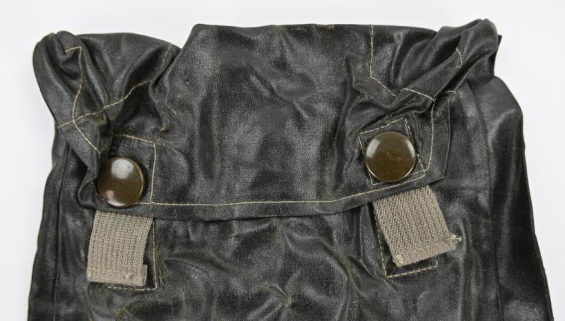 German WH M31 Gascape Pouch