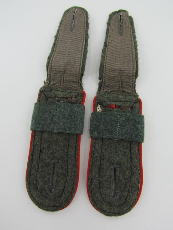 Wehrmacht Heer Artillery Shoulder Boards Regiment 648