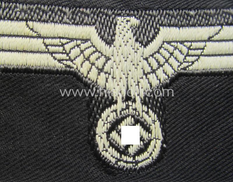 Neat, WH (Heeres) early- (ie. evt. pre-) war-period- and/or white-coloured 'Panzer'-type side-cap-eagle of the so-called: 'M39'- (ie.'M40'-) pattern as was executed in the neat 'BeVo'-weave pattern on a black-coloured background