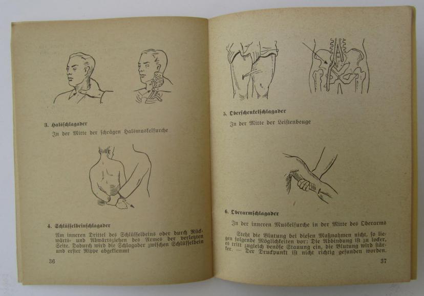 Neat - and scarcely encountered! - small-sized, WH-related instruction-booklet entitled: 'Wie erwerbe ich das Lebensrettungsabzeichen?'