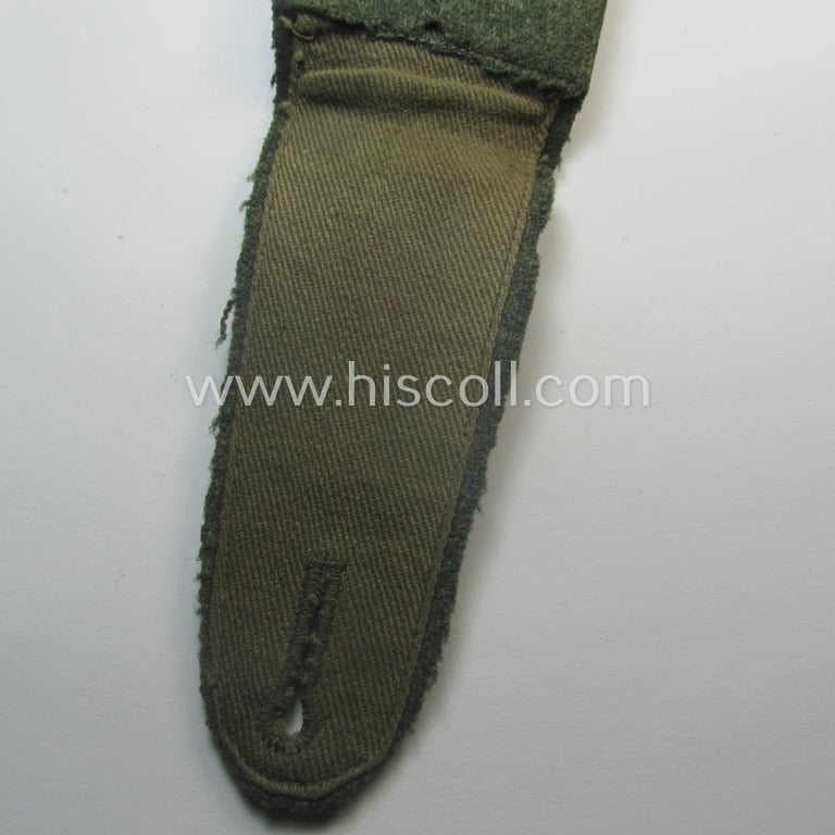 Single - and actually not that often seen! - WH (Heeres) EM-type (ie. 'M36- o. M40'-pattern- and 'pointed styled-') 'cyphered' shoulderstrap as was intended for usage by a: 'Soldat des Infanterie-Rgts. 5'