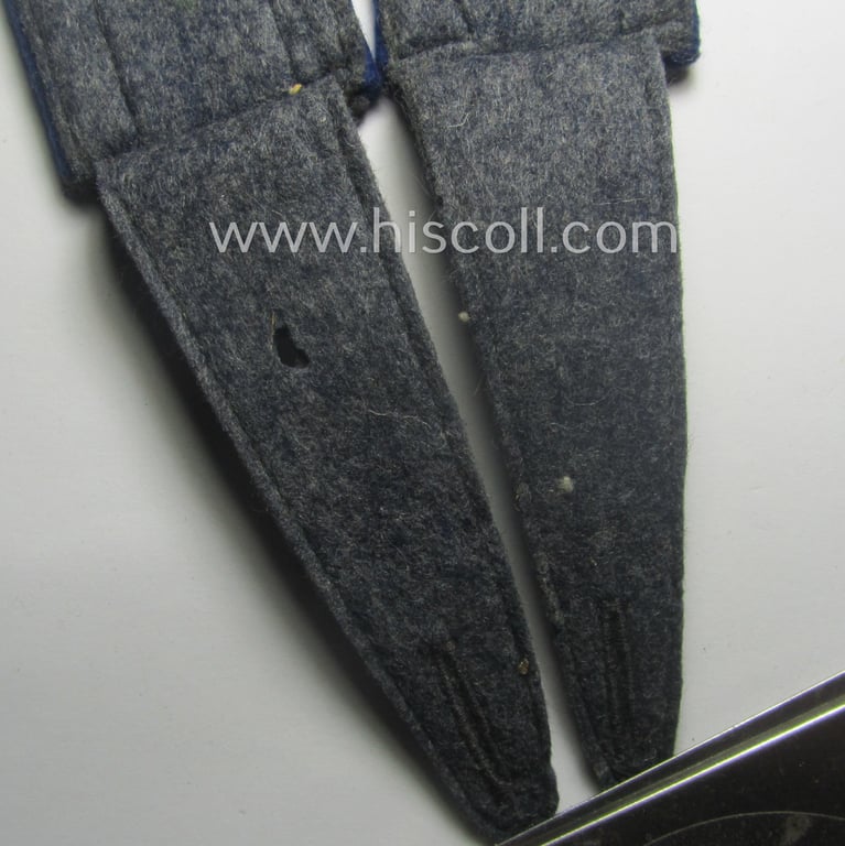 Fully matching - and minimally used! - pair of WH (Luftwaffe) NCO-type shoulderstraps as was intended for usage by an: 'Unteroffizier einer Sanitäts-Abtlgs.'