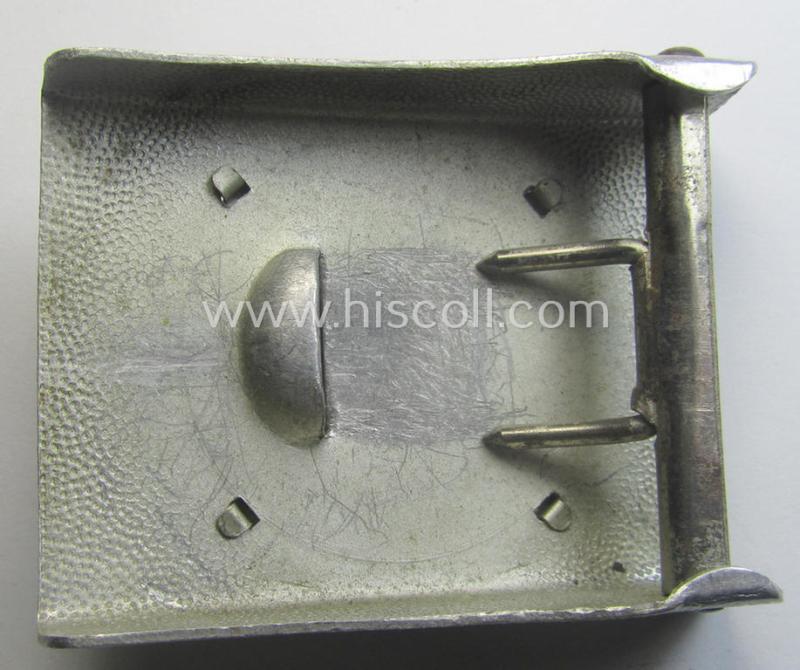 Unusual, 'Reichswehr'-period, silverish-coloured- and/or typical nickle-chrome-based belt-buckle (ie. 'Koppelschloss für Unteroffiziere u. Mannschaften') that comes in a just minimally used- ie. worn, condition