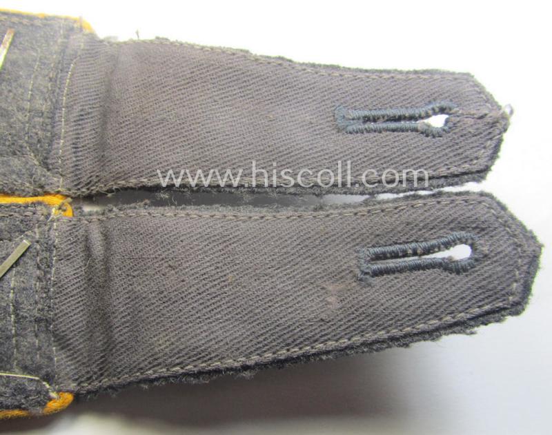 Pair of WH (Luftwaffe) 'cyphered', NCO-type shoulderstraps: 'Feldwebel der Flieger o. FJ-Truppen u. Mitglied einer Kriegsschule'