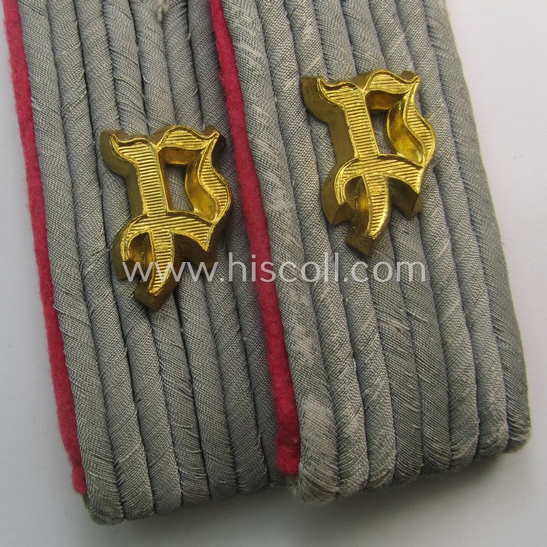 Pair of WH (Heeres) 'cyphered' officers'-type shoulderboards: 'Leutnant eines Panzerjäger-Abts.' (having a rarely seen pair of larger-sized 'P'-cyphers ie. 'Ziffern', period-attached)