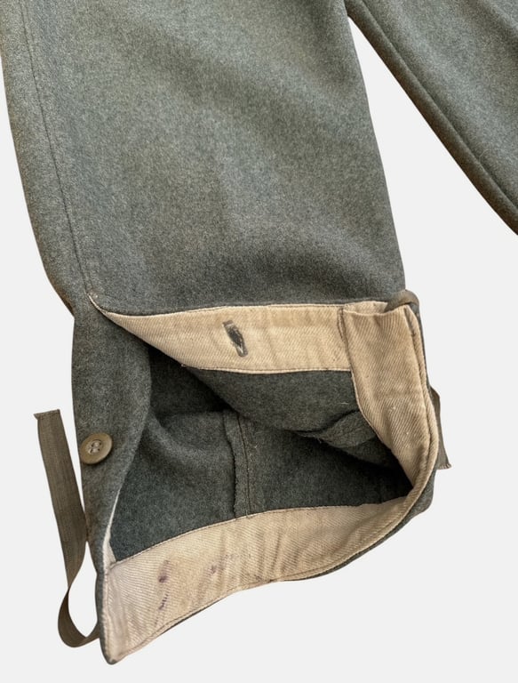 Wehrmacht ( Heer ) Assault Gunners ( Sturmgeschütz ) trousers ( Reitz )