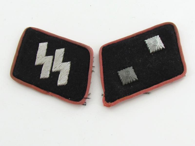 Waffen SS Panzer Oberscharführer collar taps...Rare!
