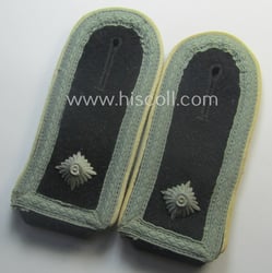 Stunning pair of Waffen-SS NCO-type shoulderstraps as piped...