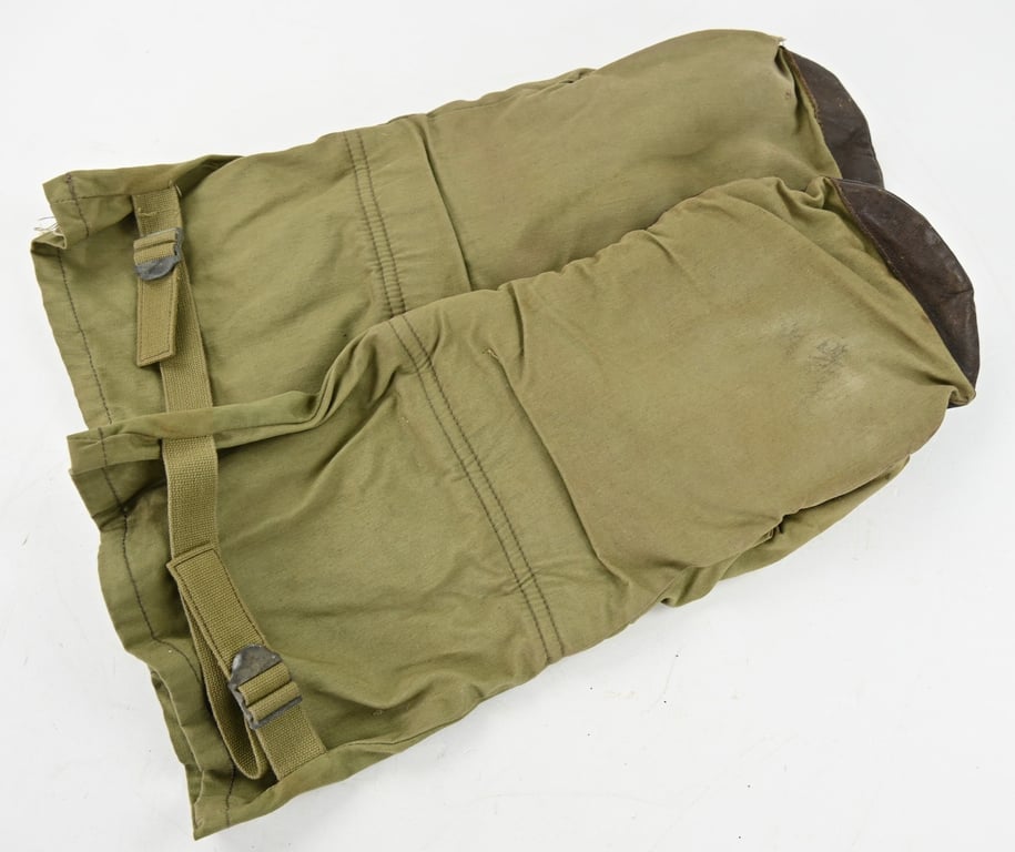 USAAF WW2 Type-12 Arctic flying mittens.