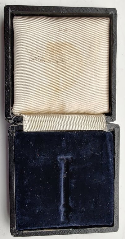 WW2 German War merit cross 1st class w/o swords award box