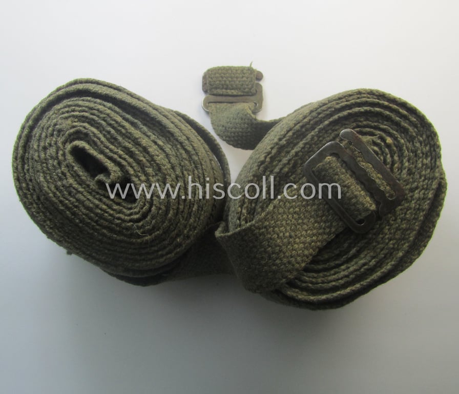 Attractive - and fully matching! - pair of 'standard-issued', WH (Heeres etc.) greenish-tan-coloured- and/or fine-woolen-based, so-called: 'Wickel-Gamaschen' (ie. puttees) being both non-maker-marked examples that come in a moderately used condition