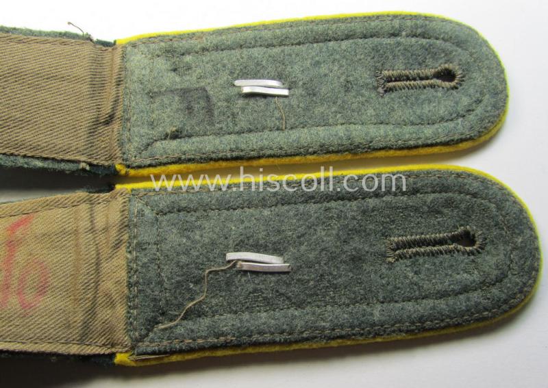 Attractive - fully matching and moderately used! - pair of WH (Heeres) NCO-type (ie. 'M36- o. M40'-pattern) neatly 'cyphered shoulderstraps as was intended for usage by an: 'Unterfeldwebel des Heeres Nachrichten-Abteilungs 5'