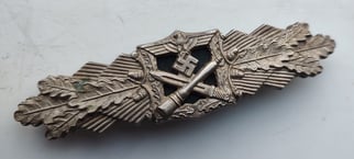 A  Nahkampfspange (Close Combat Clasp) in Silver Grade,...