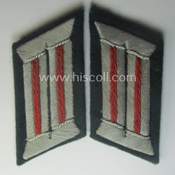 Attractive - and fully matching! - pair of...