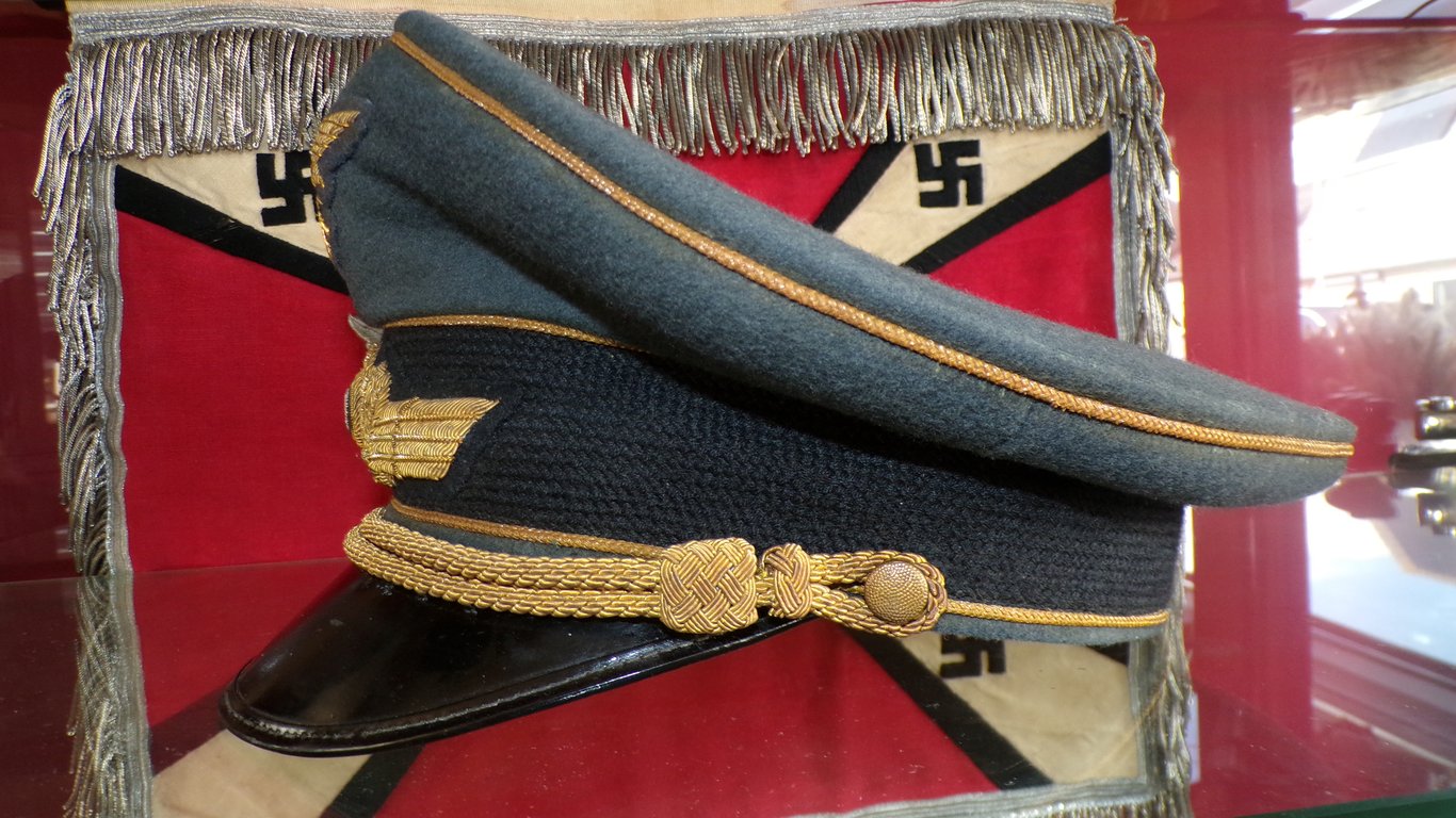 Luftwaffe Generals Visor Cap Wolfgang Pickert 1/3
