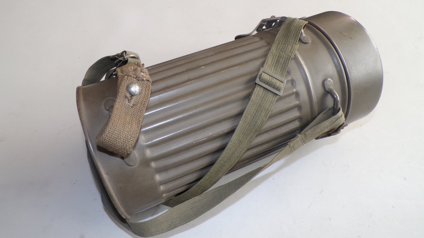 Daimler Benz Factory Guard Gasmask