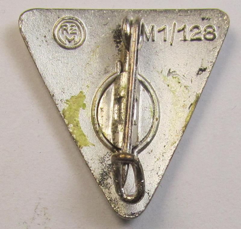 Detailed 'NS-Frauenschaft'-membership-badge (ie. 'Mitgliedsabzeichen') being a 23-mm.-sized (ie. 'Miniatur') example of the eight pattern that shows an: 'RzM M1/128'-designation on its back