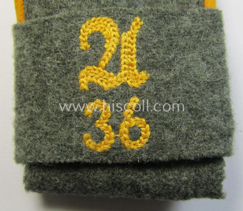 Superb - and fully matching! - pair of mid-war-period, so-called: 'M41 o. M43'-pattern, WH (Heeres) EM-type shoulderstraps that comes with its accompanying 'Überschube'-pair as intended for a: 'Soldat des Kav.-Aufklärungs-Abts. 36'