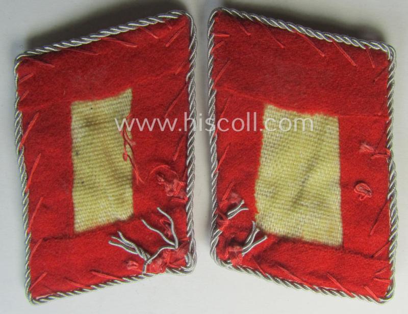 Pair of hand-embroidered, WH (Luftwaffe) officers'-type collar-patches: 'Leutnant der Flak-Artillerie-Truppen'