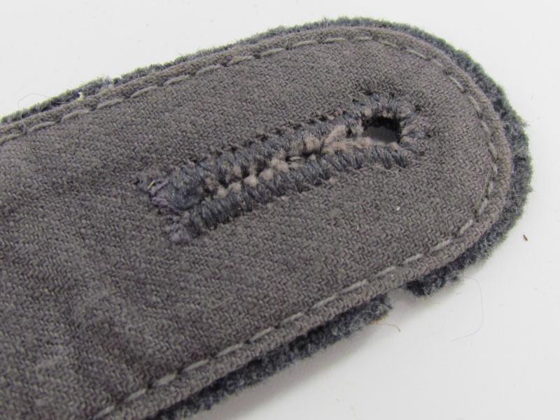 Single Luftwaffe EM shoulder board