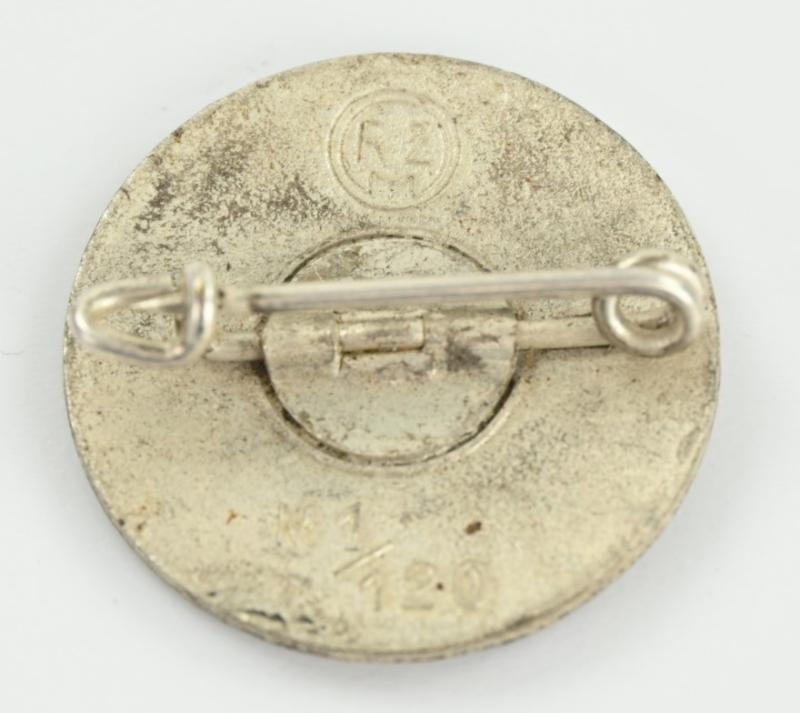 German NSDAP Party Member Badge 'M1/120'