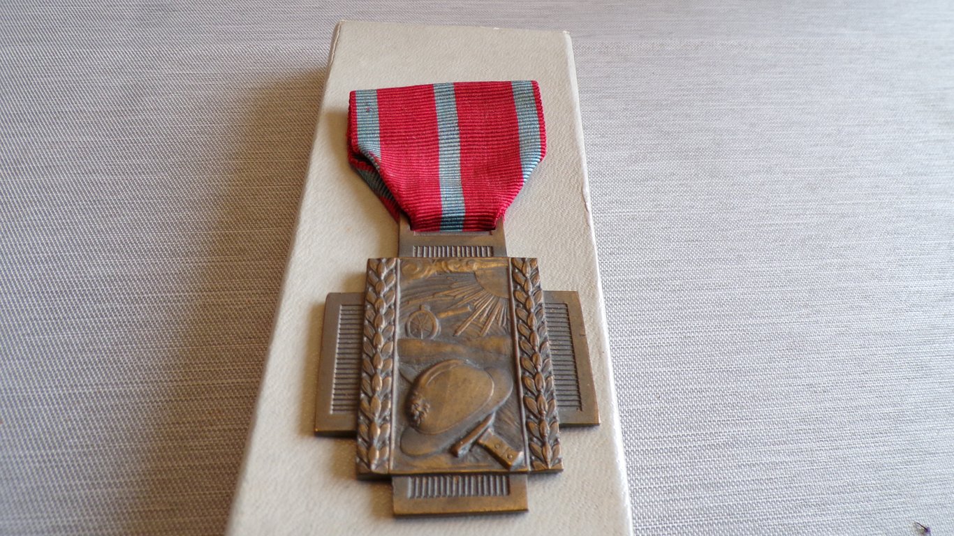 10-Piece WW1 Belgian Veteran Medal Grouping