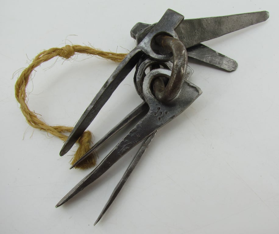 Wehrmacht Gebirgsjäger Climbing Carabiner with Six Assorted Pitons