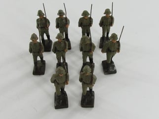 Grouping of 10x Lineol German Toy Soldiers