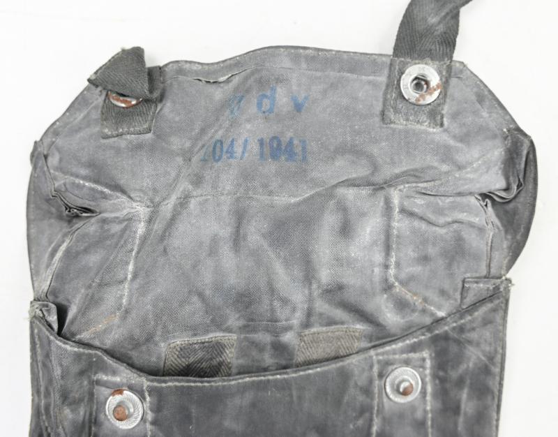 German WH M31 Gascape Pouch