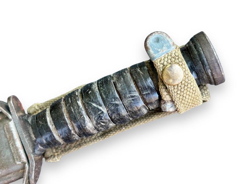 U.S M3 Fighting Knife in M8 Scabbard