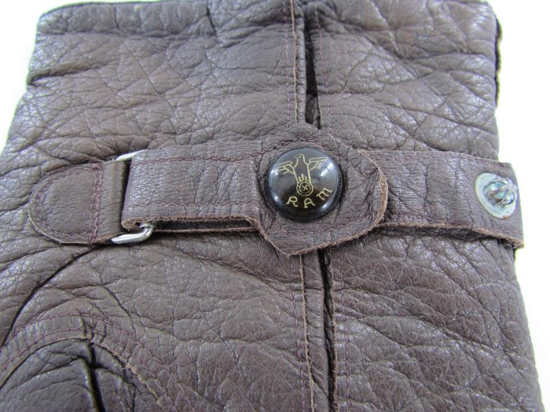 Calfskin gloves for an RAM ( Reichs Arbeits Ministerium) officer....very rare !!